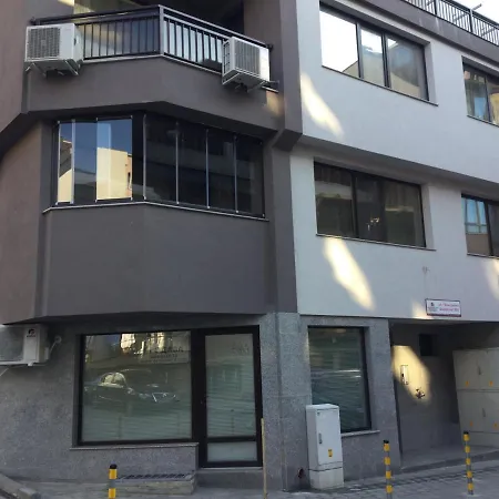 Apartament Your Place *